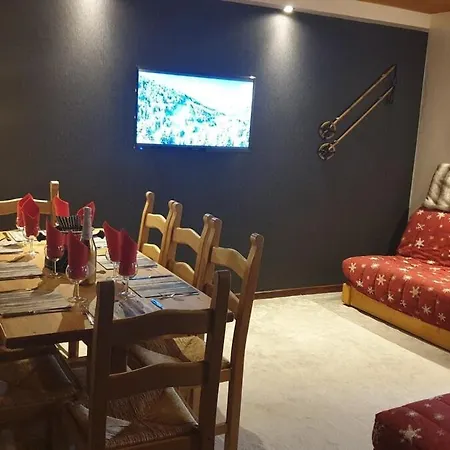 Apartment Moriond 1650 - 2 Bedrooms - Sleeps 8