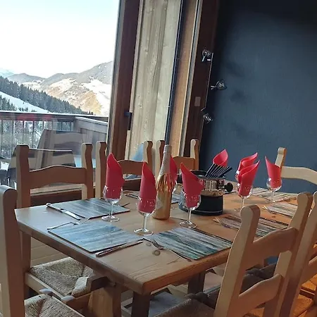 Apartment Moriond 1650 - 2 Bedrooms - Sleeps 8 *