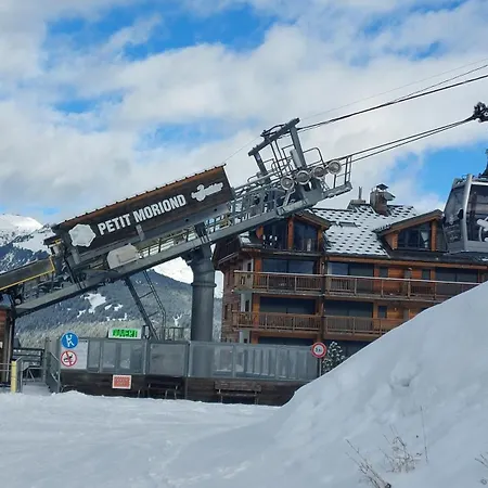 Apartment Moriond 1650 - 2 Bedrooms - Sleeps 8 Courchevel